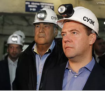 KL4.5LM Cordless Digital Mining Headlamp High Brightness Portable  Rechargeable for Miners 8